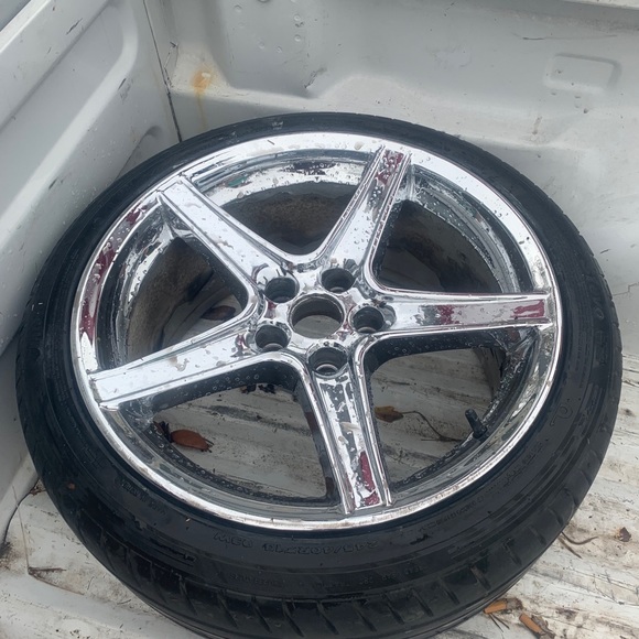 18 inch 5 lug 114.3 zr mustang saleen style rims - Picture 1 of 4